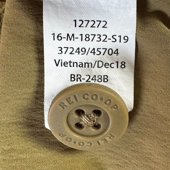 REI Co Op Cargo Shorts Mens 38 Tan Relaxed Fit Nylon Hiking Outdoor Utility - Picture 16 of 16